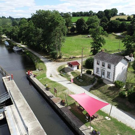 Ecluse Le Port, Etape Velofrancette Panzió Sace Kültér fotó